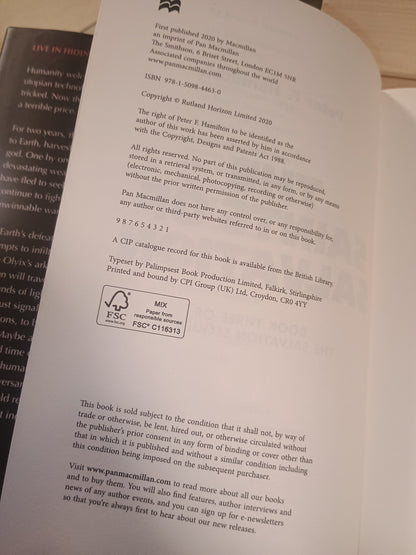 The saints of salvation, Peter F. Hamilton
