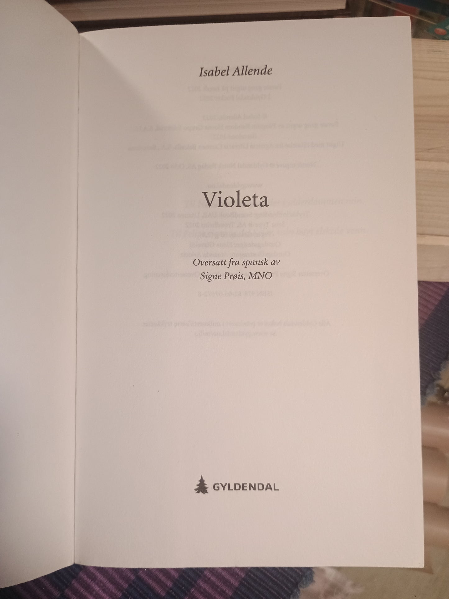 Violeta, Isabel Allende