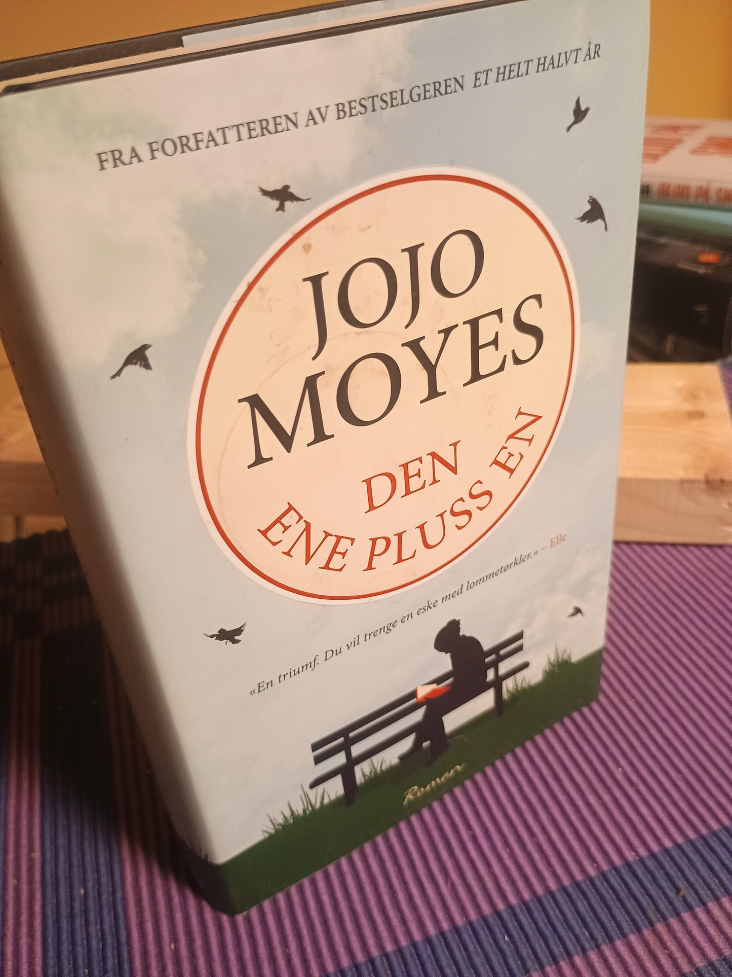 Den ene pluss en, Jojo Moyes