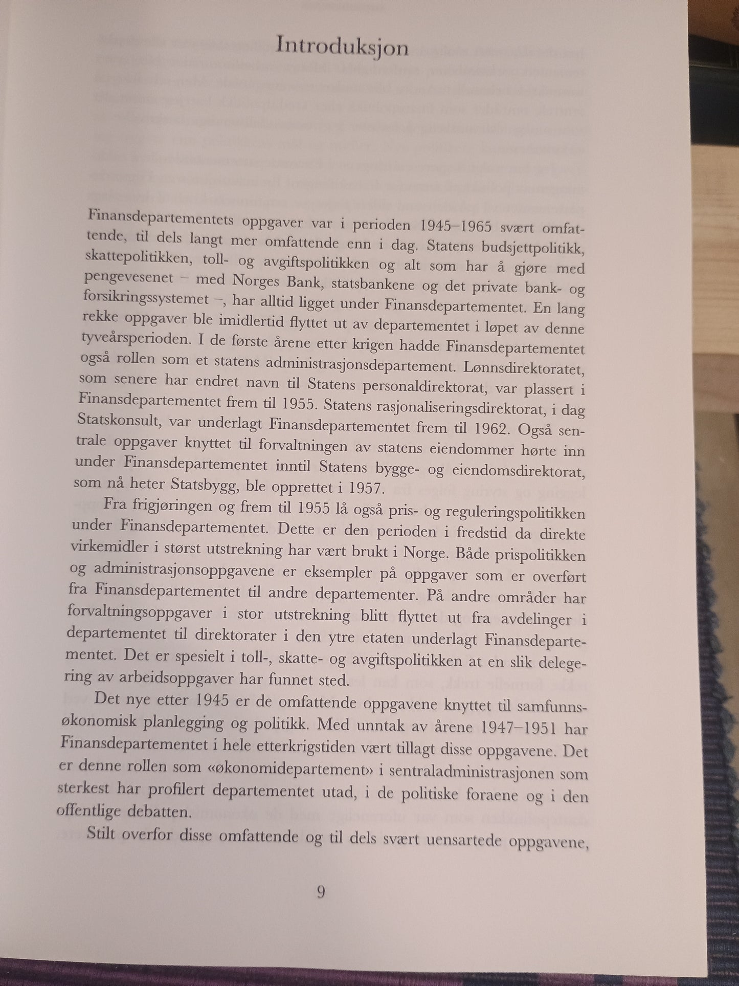 Ambisjon og tradisjon: Finansdepartementet 1945-1965, Einar Lie