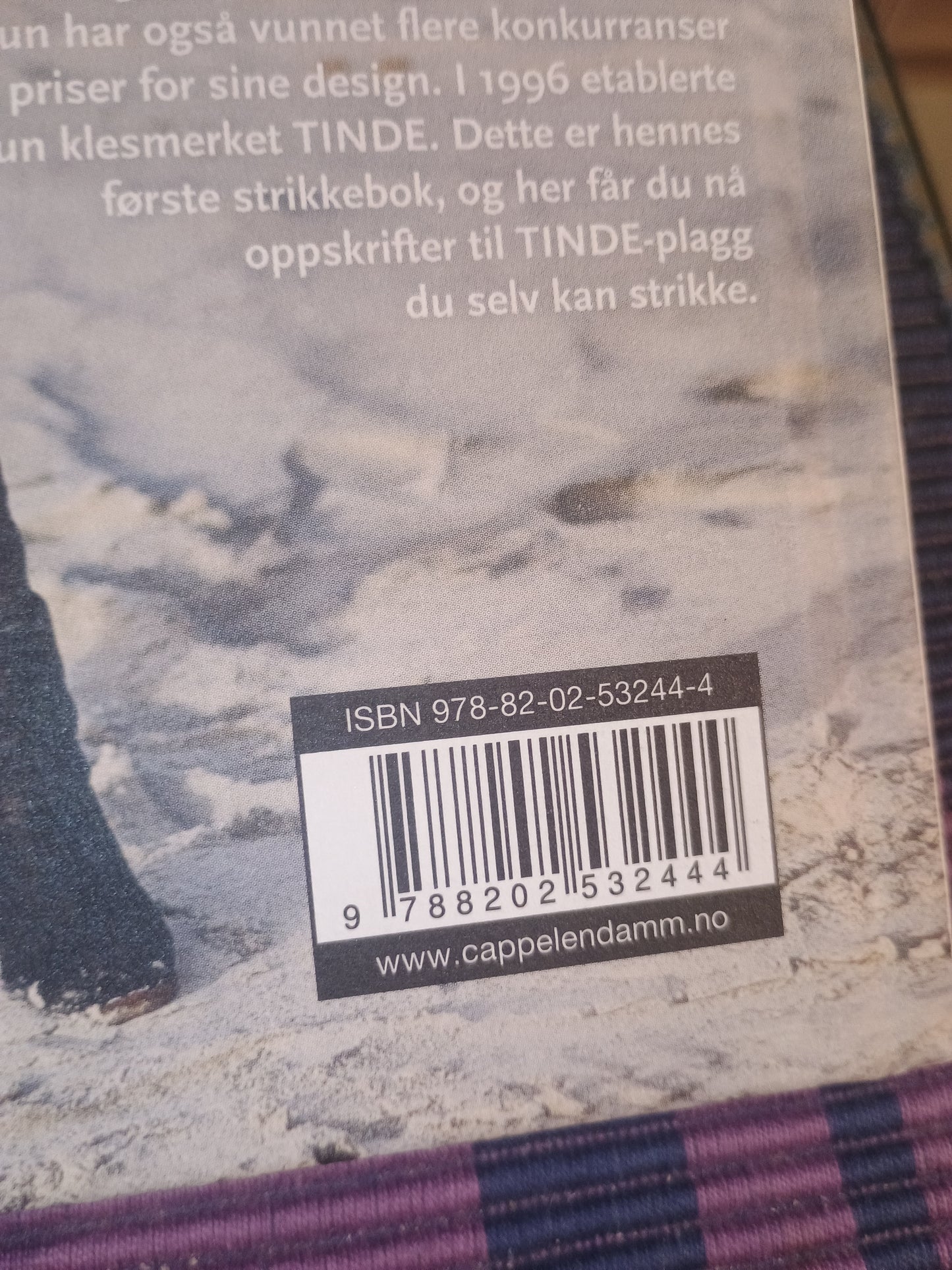 Strikk fra Tinde, Iselin Hafseld