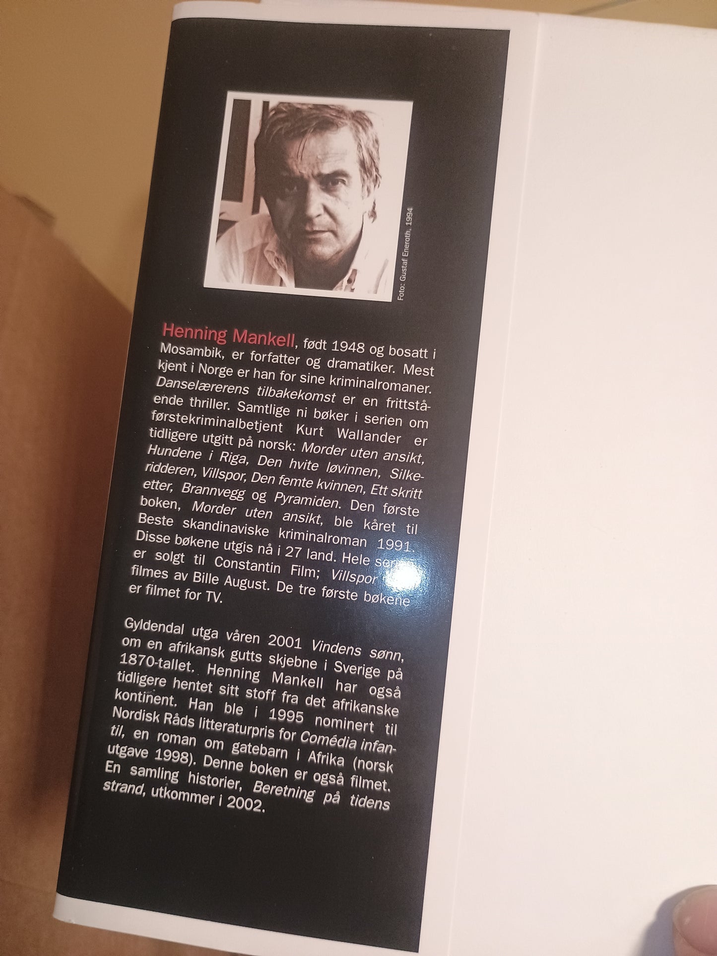 Danselærerens tilbakekomst, Henning Mankell