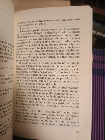 A orillas del río Piedra me senté y lloré