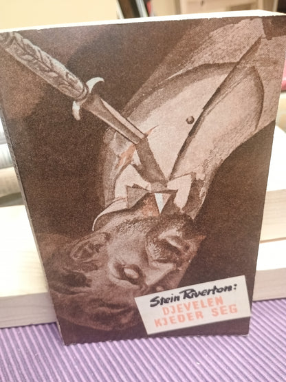 Djevelen kjeder seg, Stein Riverton