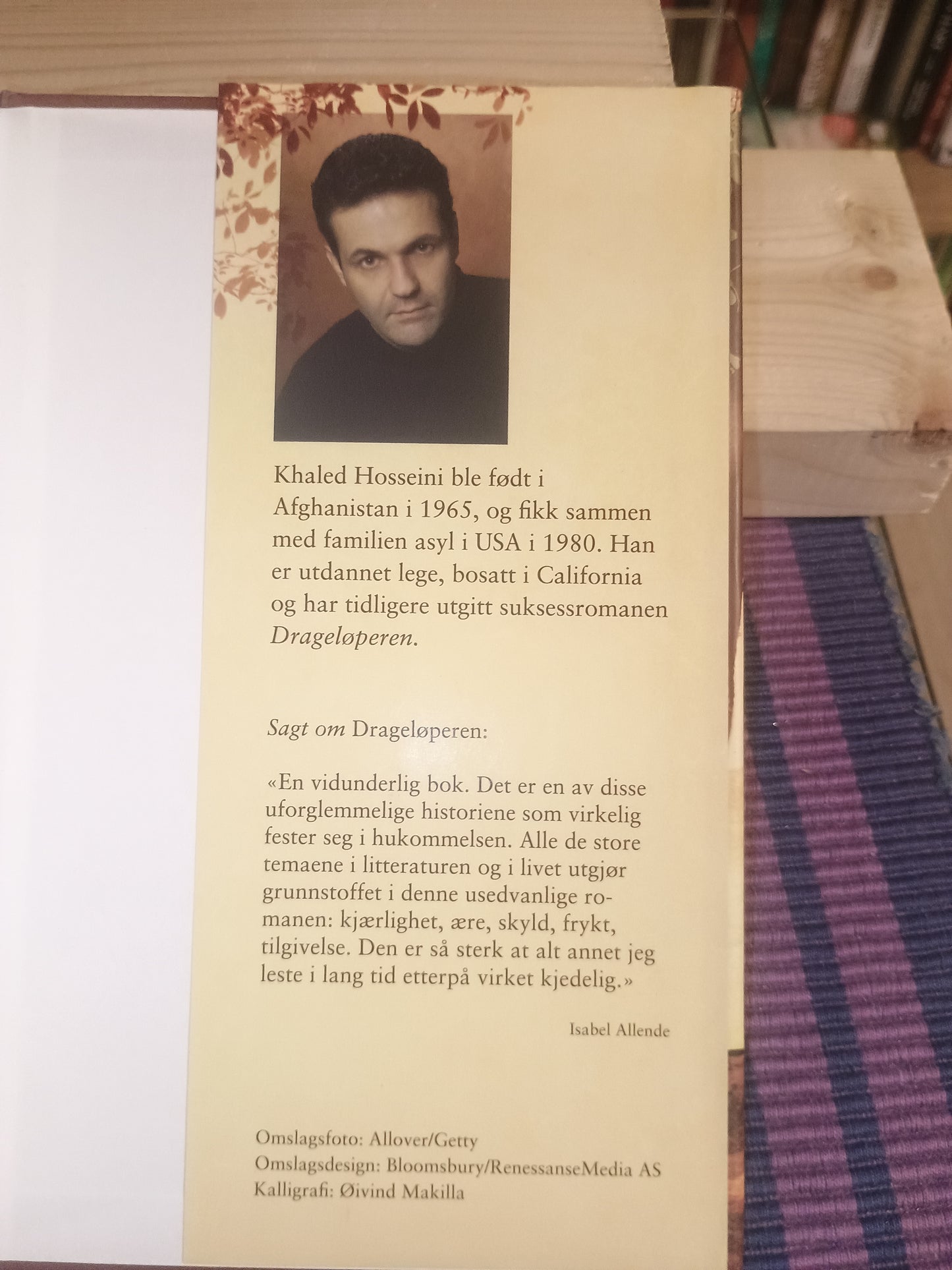 Tusen strålende soler, Khaled Hosseini