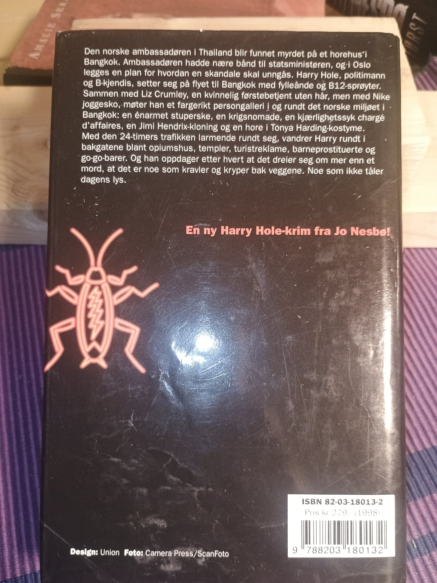 Kakerlakkene, Jo Nesbø