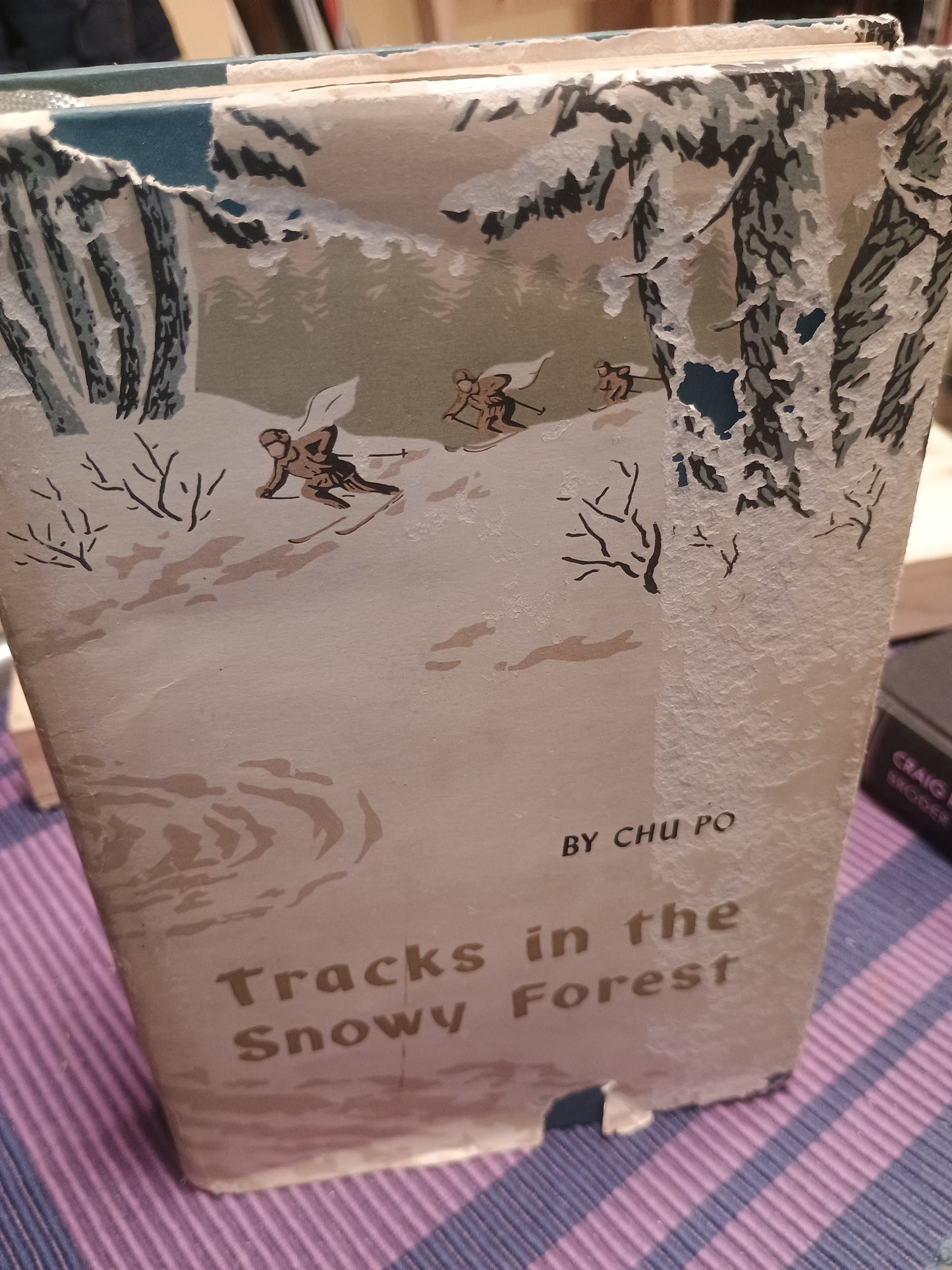 Tracks in the Snowy Forest, Chu Po