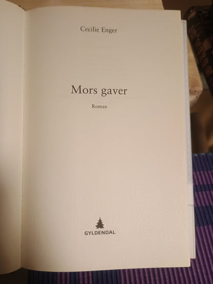 Mors gaver, Cecilie Enger