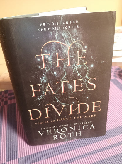 The fates divide, Veronica Roth