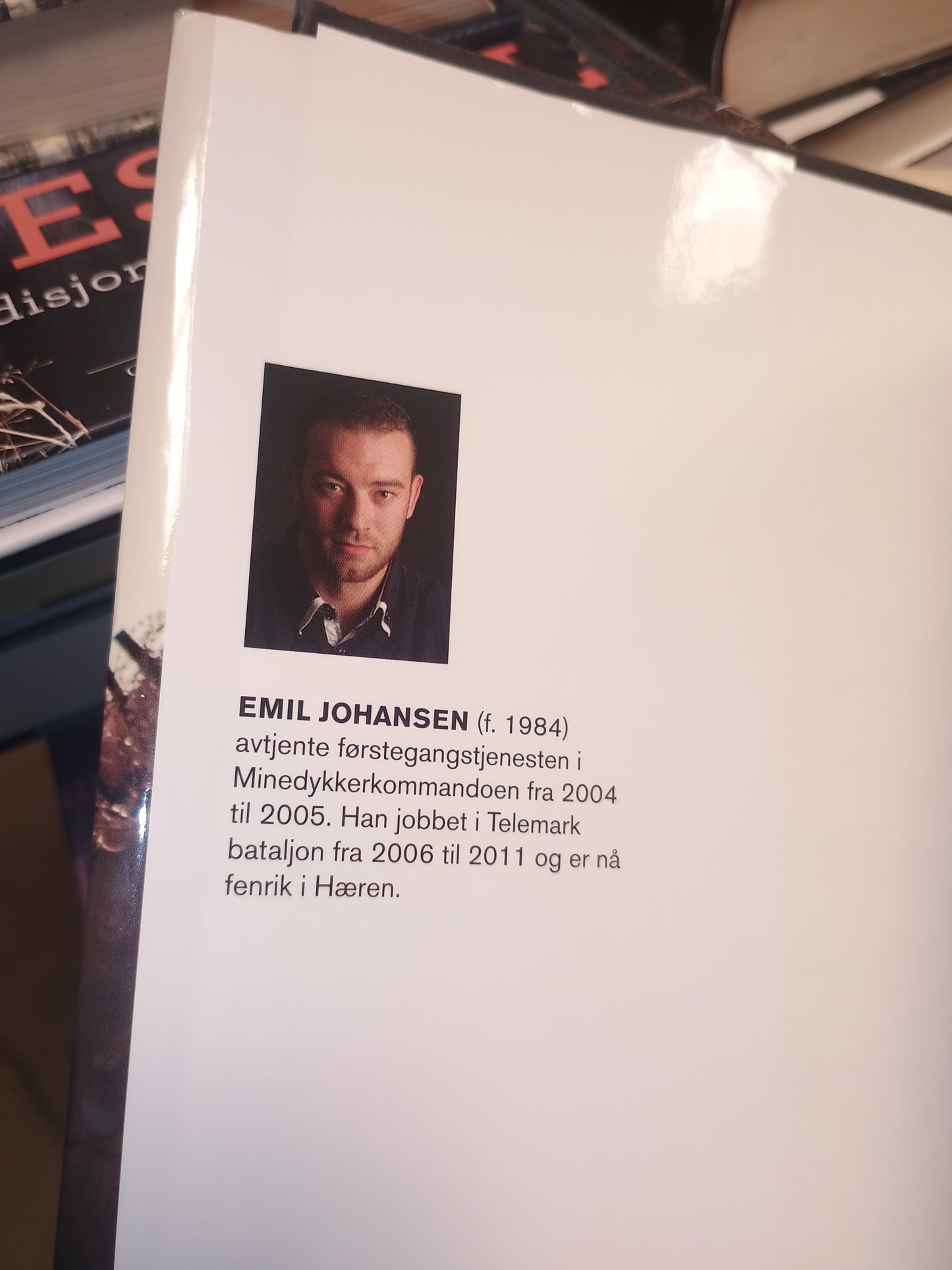 Brødre i blodet: I krig for Norge, Emil Johansen