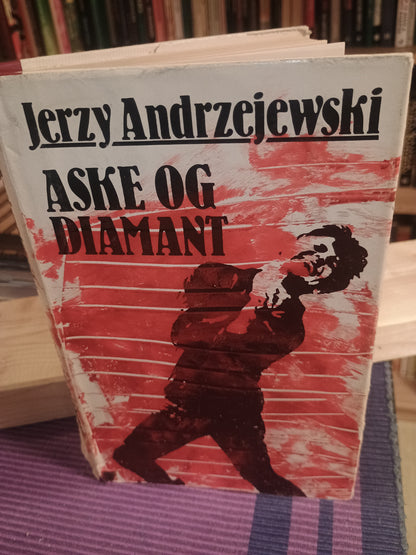Aske og diamant, Jerzy Andrzejewski