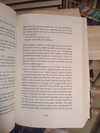 Et helt halvt år, Jojo Moyes
