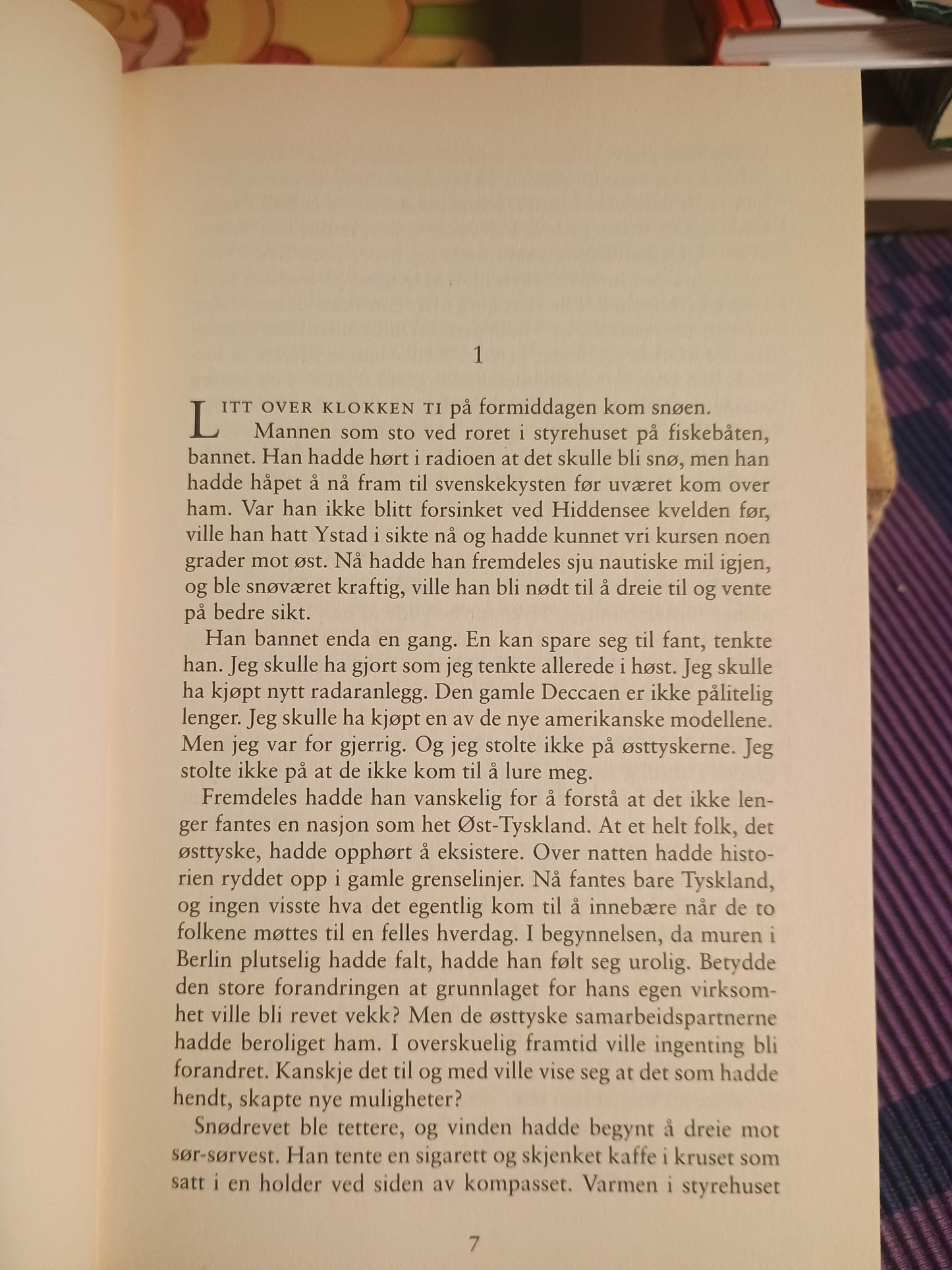 Hundene i Riga. Den hvite løvinnen., Henning Mankell