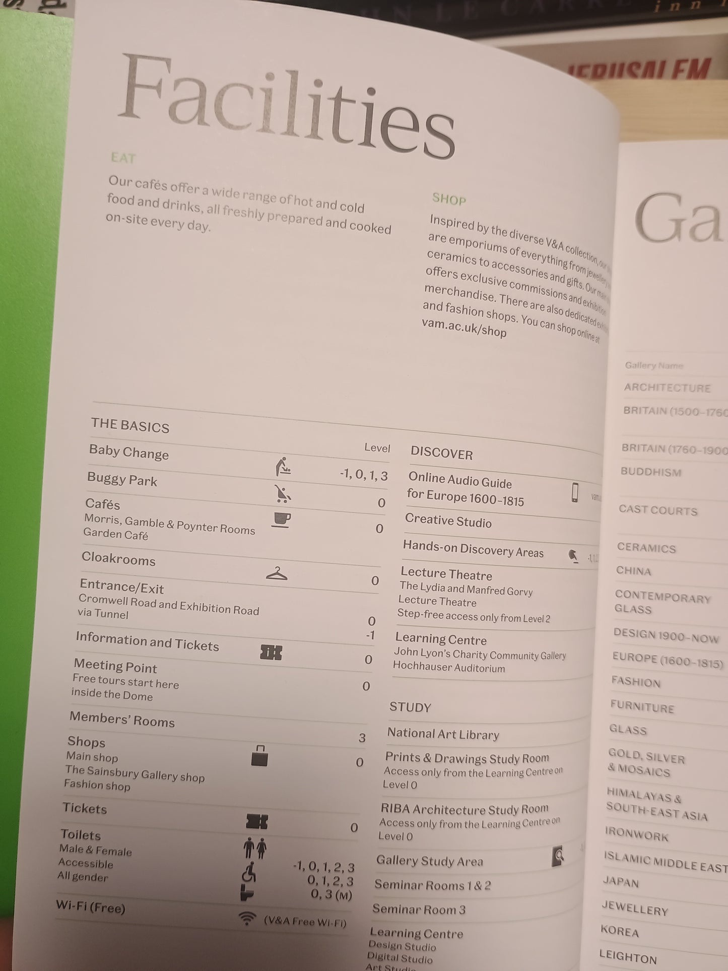 V & A South Kensington: Guidebook