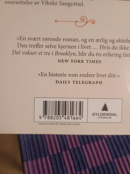 Det vokser et tre i Brooklyn, Betty Smith