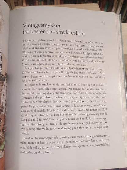 Antikviteter og samleobjekter, Ellen Ørnes