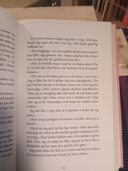 En kveld på øya, Josie Silver