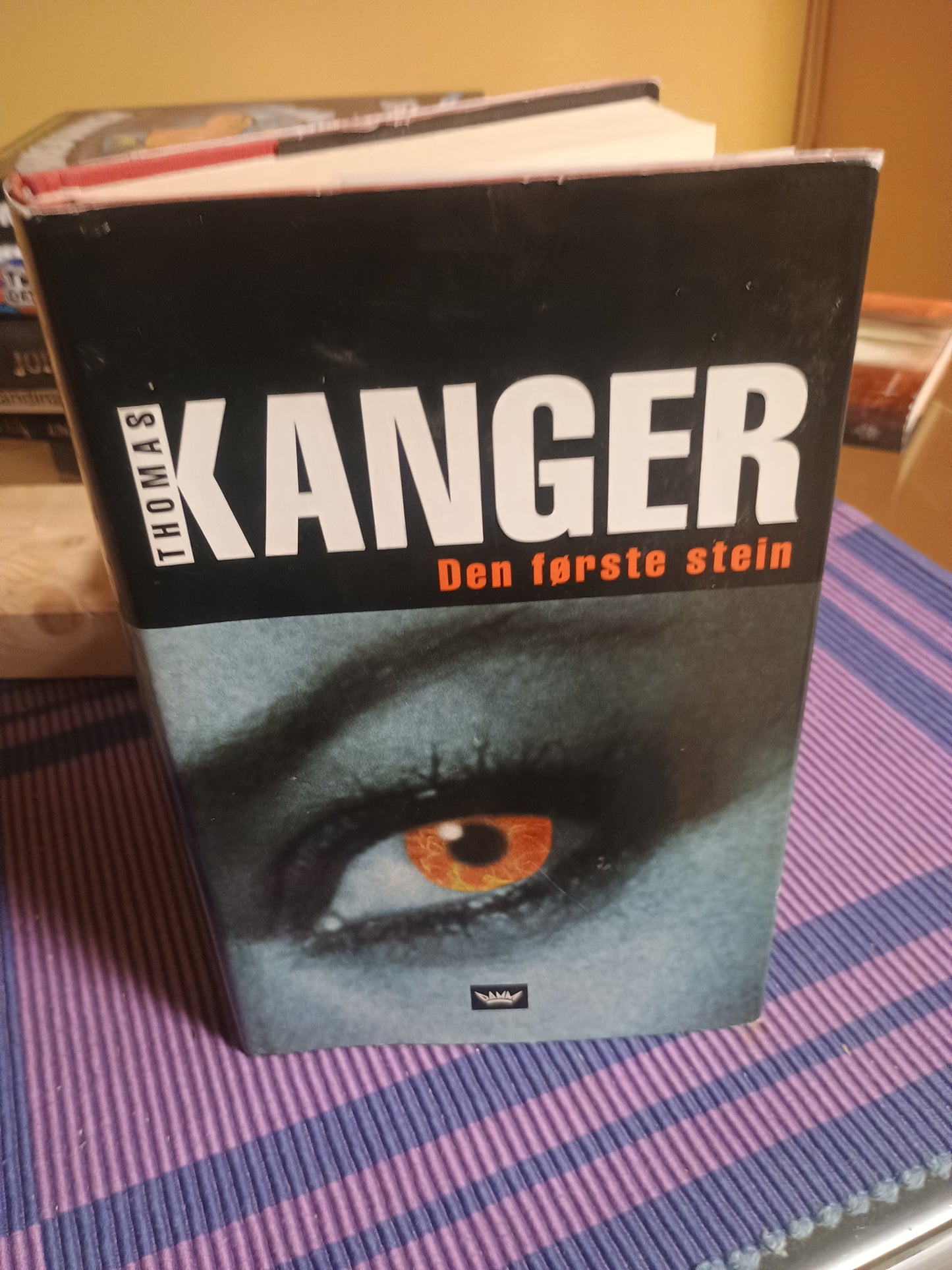 Den første stein, Thomas Kanger