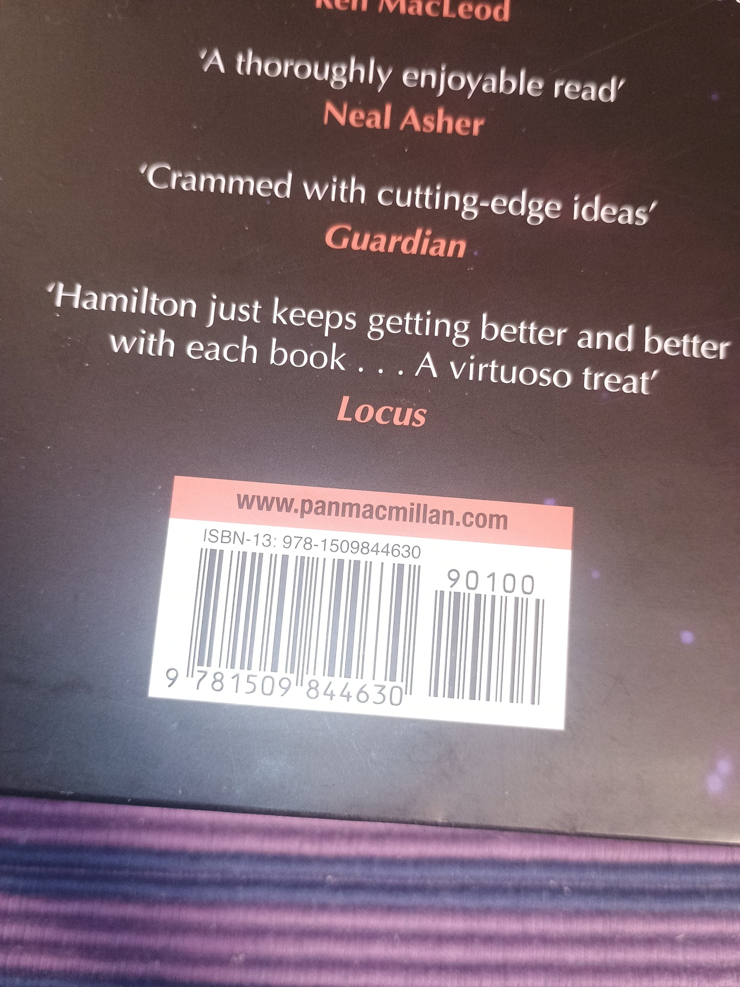 The saints of salvation, Peter F. Hamilton