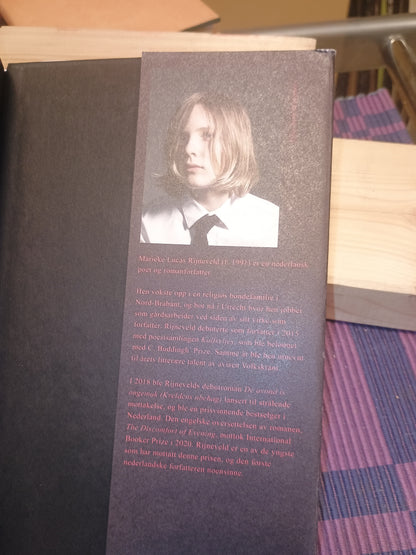 Kveldens ubehag, Marielle Lucas Rijneveld