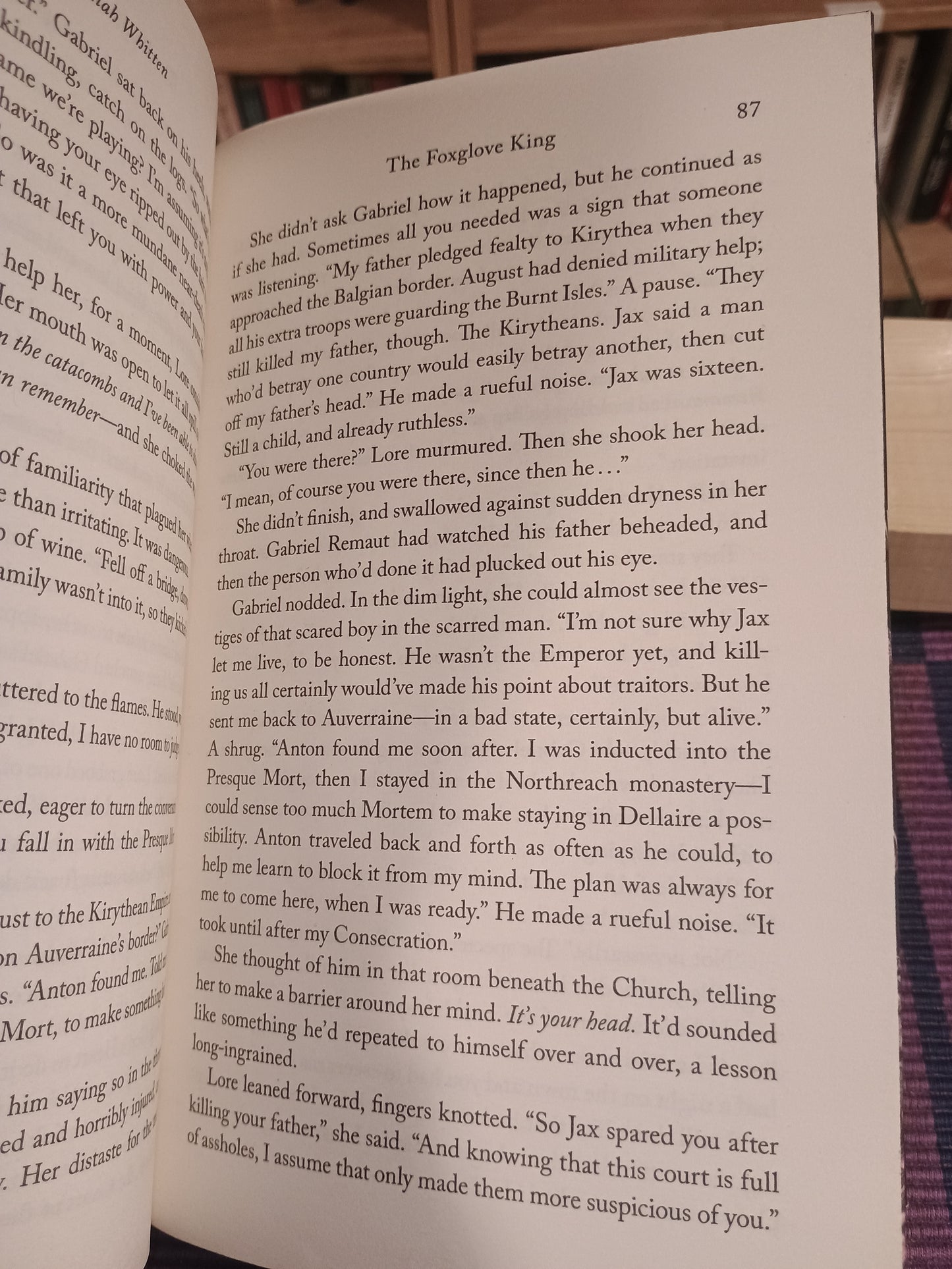The Foxglove king, Hannah Whitten