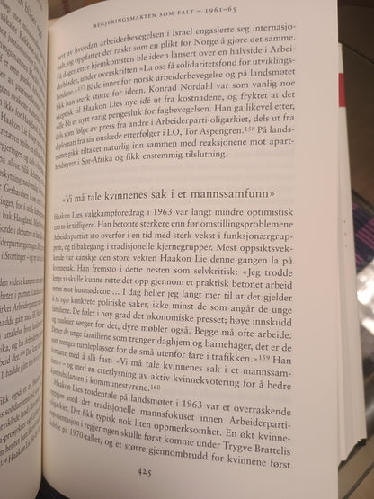 Haakon Lie: Historien, Mytene og Mennesket, Hans Olav Lahlum