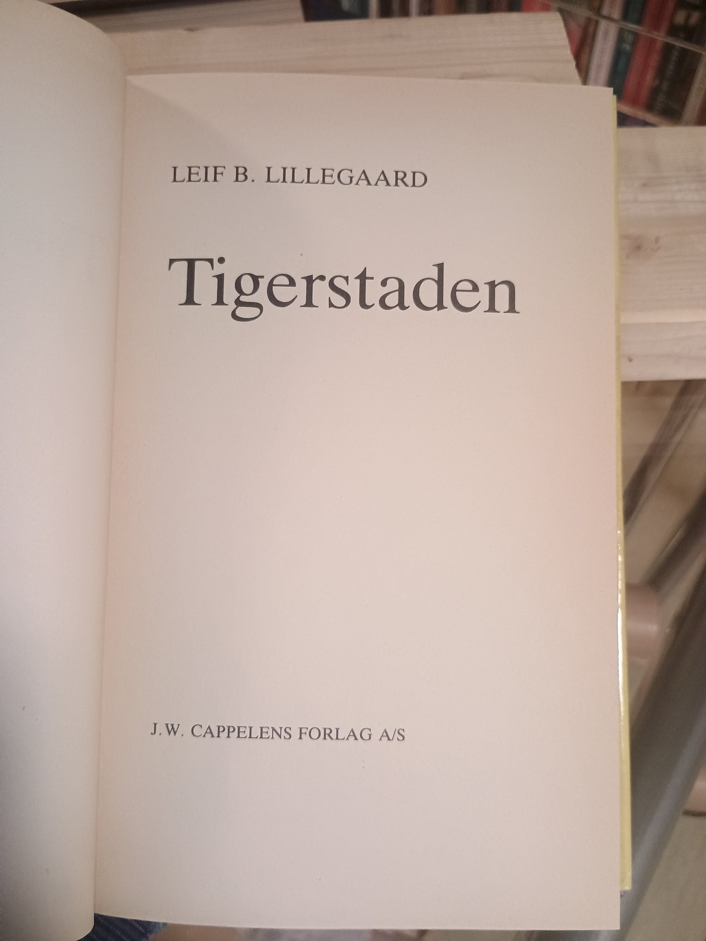 Tigerstaden, Leif B. Lillegaard