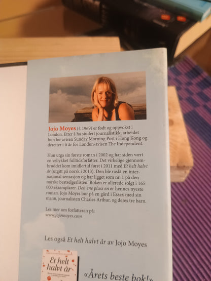 Den ene pluss en, Jojo Moyes