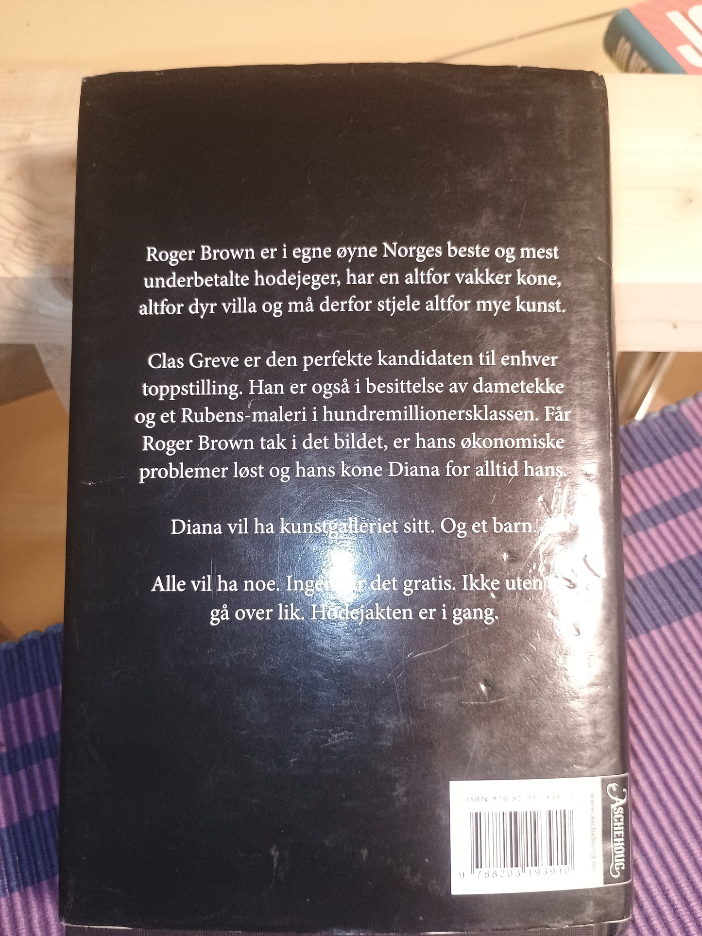 Hodejegerne, Jo Nesbø