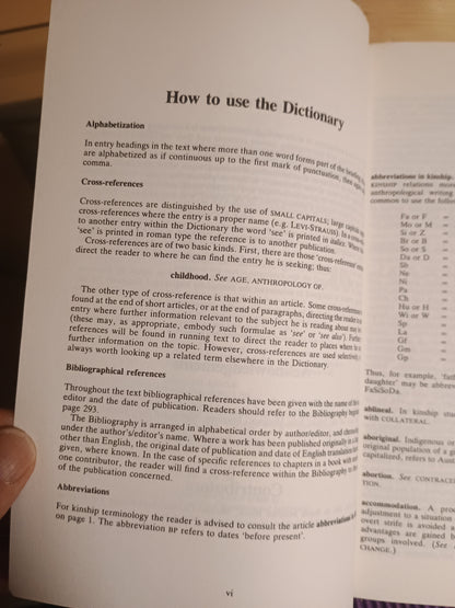 Palgrsve dictionary of anthropology, Charlotte Seymour-Smith