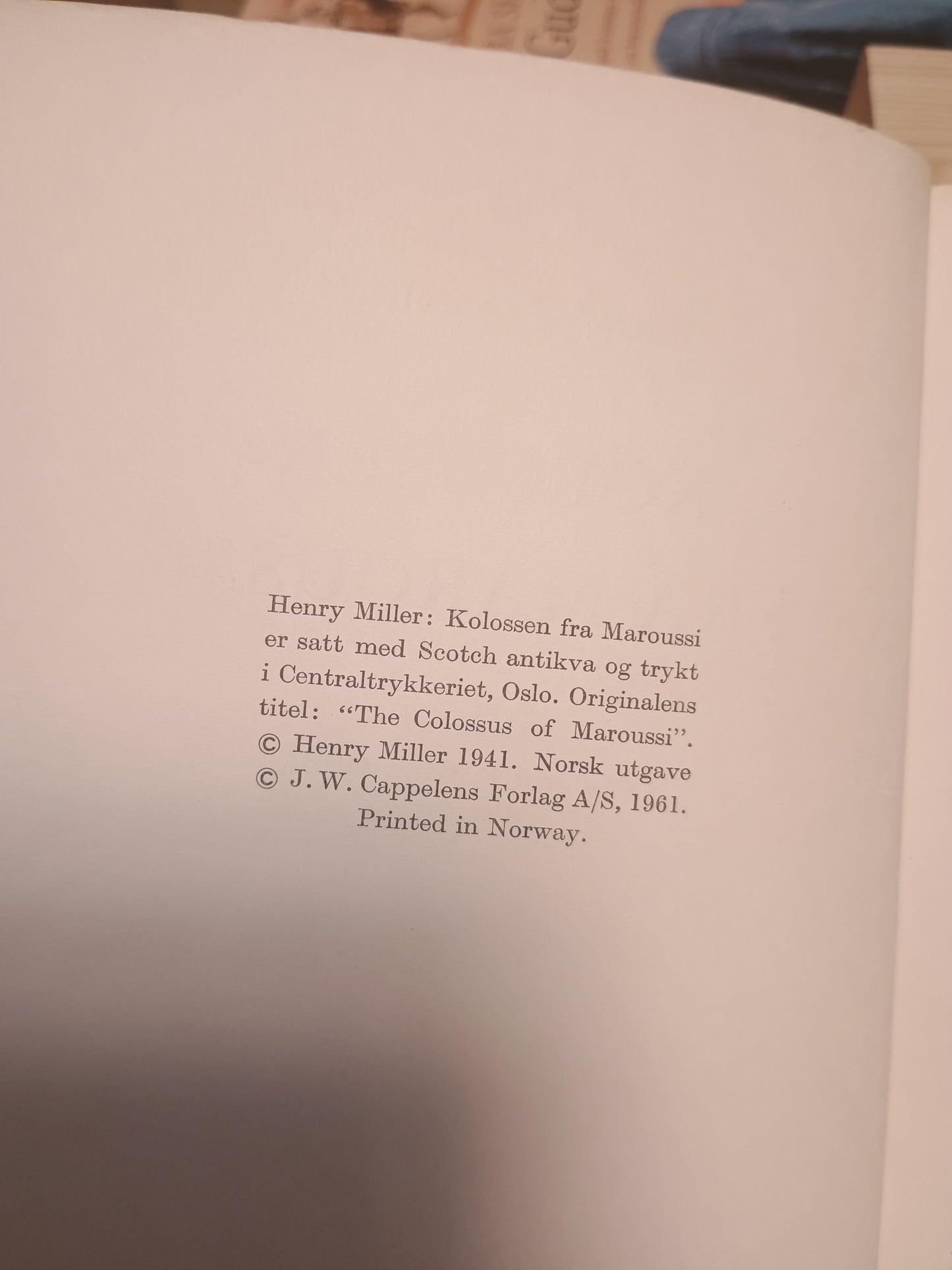 Kolossen Maroussi, Henry Miller