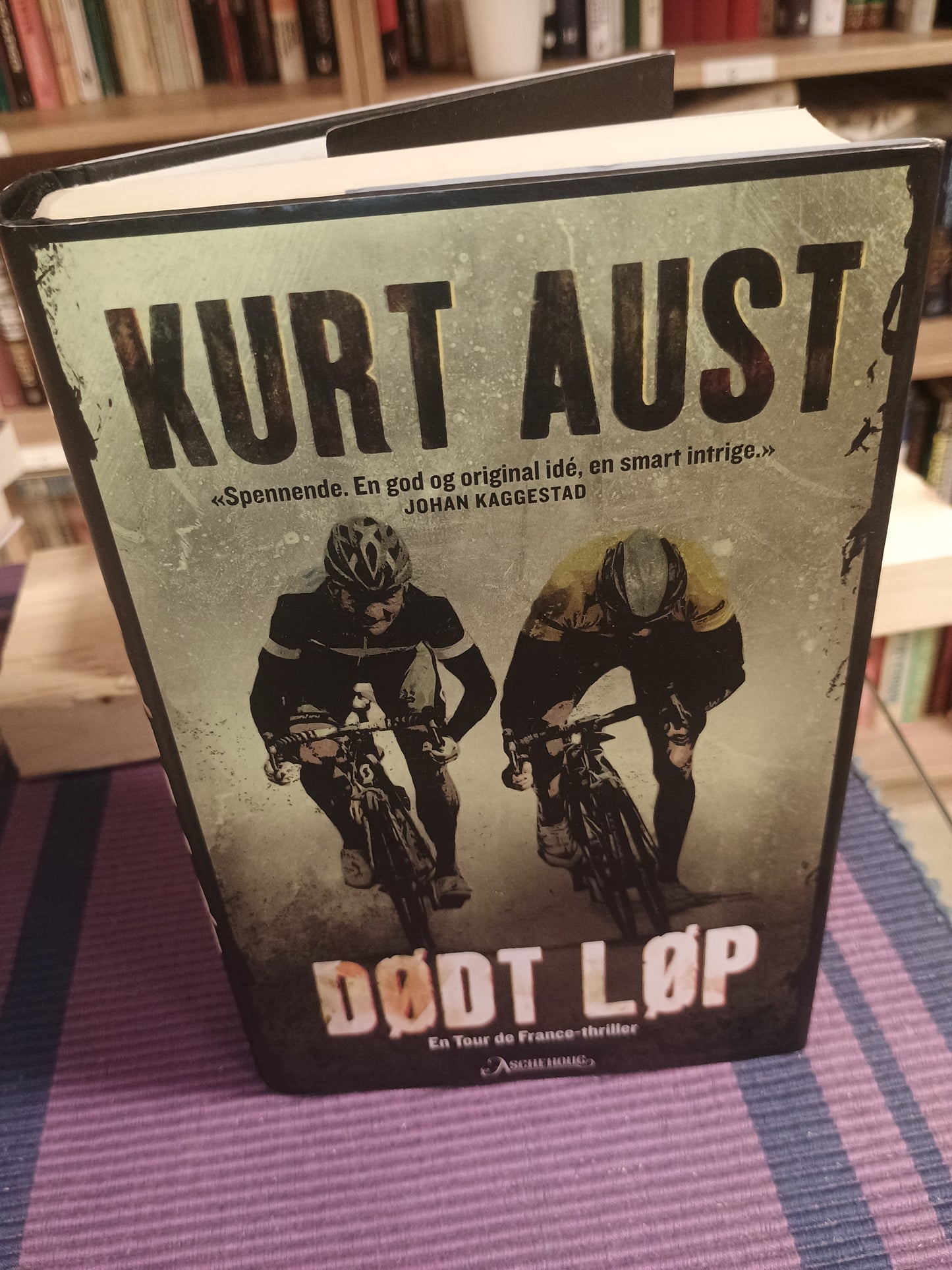 Dødt løp: En Tour de France-thriller, Kurt Aust