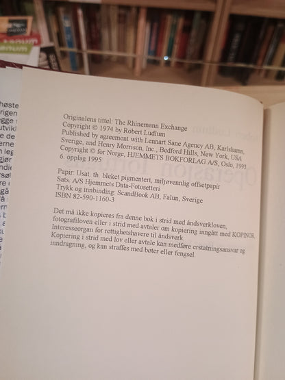 Operasjon Tortugas, Robert Ludlum