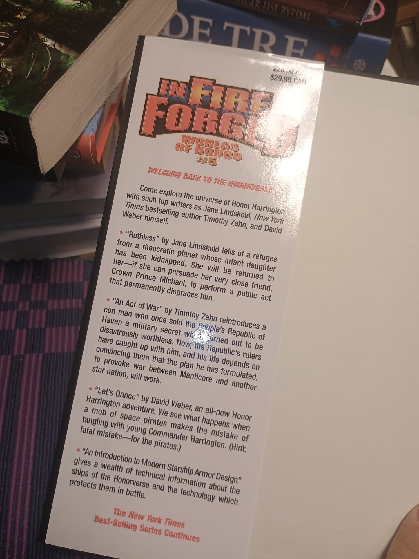 In fire forged: Worlds of honor #5, D. Weber, J. Lindskold og T. Zahn