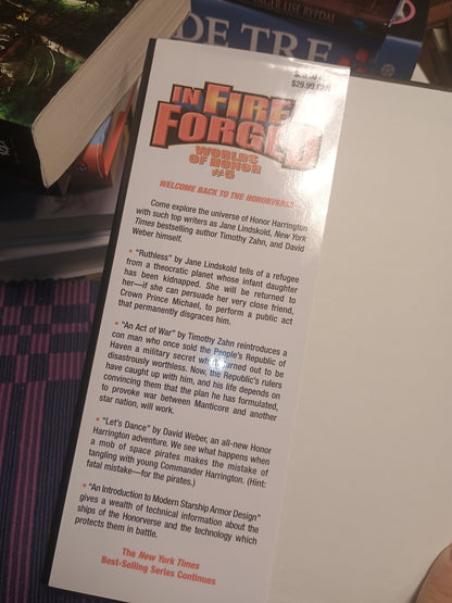 In fire forged: Worlds of honor #5, D. Weber, J. Lindskold og T. Zahn